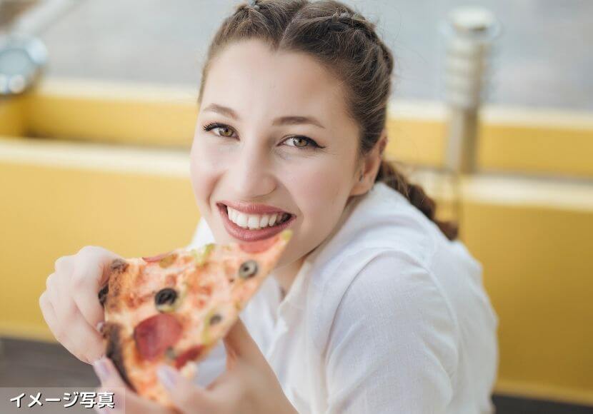 ピザのmサイズ一枚のカロリーはどれくらい 気になる数値をチェック 薪窯ナポリピザフォンターナ ピザブログ
